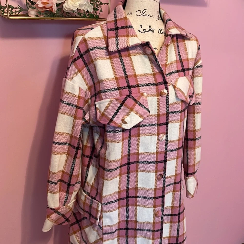 Vici Shacket - Picture 4 of 5